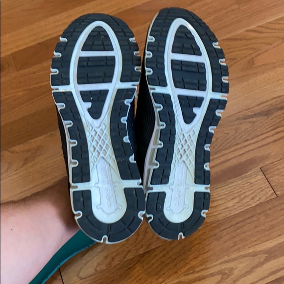 ASICS - Picture 5 of 5